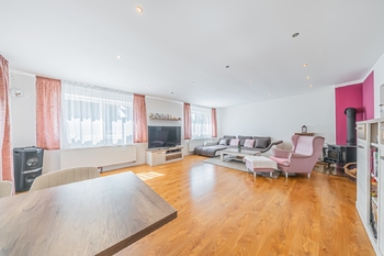 Prodej domu 130 m², Tuchlovice