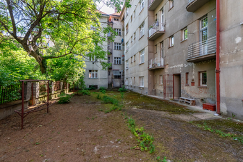 Dvorek - Prodej bytu 1+kk v družstevním vlastnictví 25 m², Praha 4 - Podolí