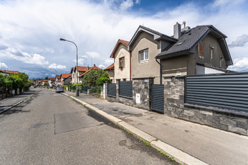 Pronájem domu 120 m², Praha 10 - Strašnice