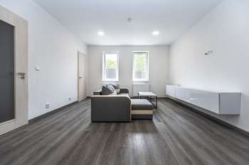 Pronájem domu 120 m², Praha 10 - Strašnice