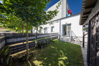 Vstup na zahradu - Prodej bytu 3+kk v osobním vlastnictví 76 m², Šumperk