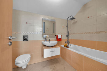 Prodej domu 191 m², Zdiby
