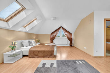 Prodej domu 191 m², Zdiby