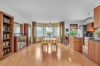 Prodej domu 191 m², Zdiby
