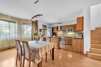 Prodej domu 191 m², Zdiby