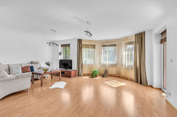 Prodej domu 191 m², Zdiby
