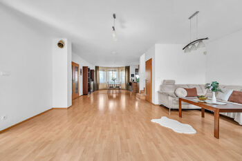 Prodej domu 191 m², Zdiby