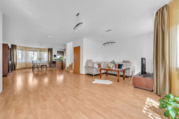 Prodej domu 191 m², Zdiby