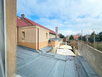 Prodej nájemního (činžovního) domu 2120 m², Praha 8 - Ďáblice