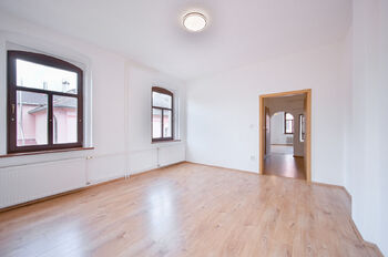 Pronájem bytu 2+1 v osobním vlastnictví 80 m², Aš