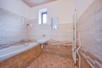 Pronájem bytu 2+1 v osobním vlastnictví 80 m², Aš