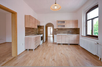 Pronájem bytu 2+1 v osobním vlastnictví 80 m², Aš