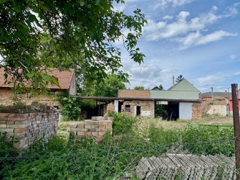 Prodej pozemku 2450 m², Honětice
