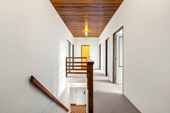 Hala / Chodba - Prodej domu 220 m², Praha 9 - Horní Počernice