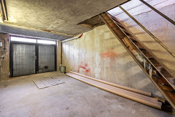 Garáž - Prodej domu 220 m², Praha 9 - Horní Počernice