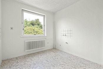 Pokoj / Ložnice / 2. Kuchyň - Prodej domu 220 m², Praha 9 - Horní Počernice
