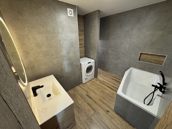 koupelna - Pronájem bytu 4+kk v osobním vlastnictví 83 m², Bdeněves