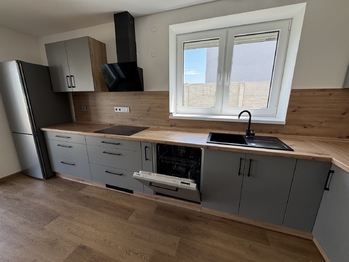 pokoj s kk - Pronájem bytu 4+kk v osobním vlastnictví 83 m², Bdeněves