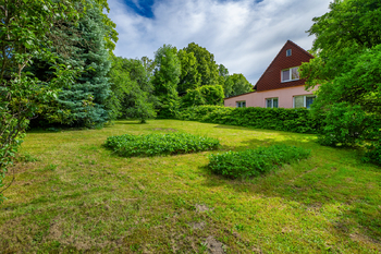 Prodej pozemku 1450 m², Nové Město pod Smrkem