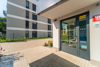 Pronájem bytu 1+kk v osobním vlastnictví 43 m², Praha 10 - Hostivař