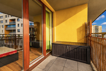 Lodžie se západní orientací - Prodej bytu 1+kk v osobním vlastnictví 31 m², Praha 10 - Záběhlice
