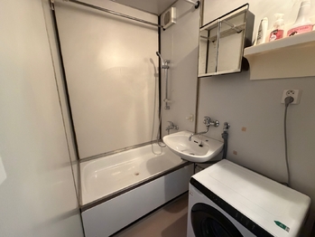Koupelna - Pronájem bytu 2+kk v osobním vlastnictví 42 m², Praha 6 - Řepy