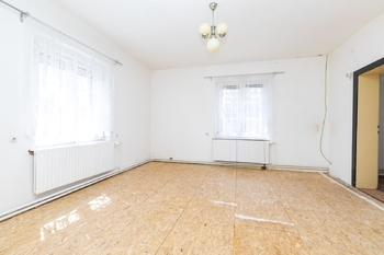 Pokoj - Prodej domu 152 m², Hoštka