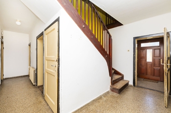 Chodba - Prodej domu 152 m², Hoštka