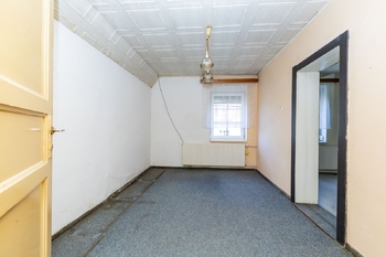 Pokoj - Prodej domu 152 m², Hoštka