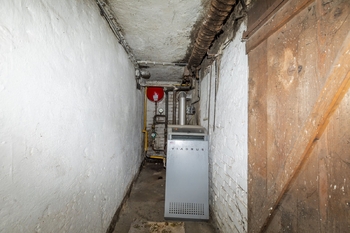 Sklep s plynovým kotlem - Prodej domu 152 m², Hoštka