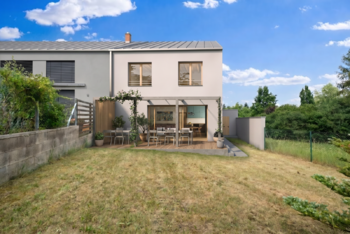 Vizualizace pohled ze zahrady - Prodej pozemku 374 m², Praha 8 - Dolní Chabry
