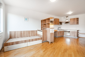 Pronájem bytu 1+kk v osobním vlastnictví 34 m², Praha 4 - Podolí