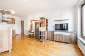 Pronájem bytu 1+kk v osobním vlastnictví 34 m², Praha 4 - Podolí