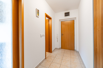 Pronájem bytu 1+kk v osobním vlastnictví 34 m², Praha 4 - Podolí