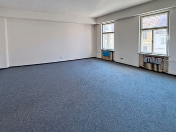 Prodej nájemního (činžovního) domu 835 m², Prachatice