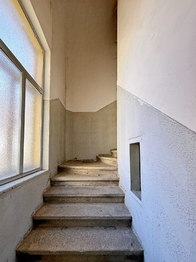 Prodej nájemního (činžovního) domu 835 m², Prachatice