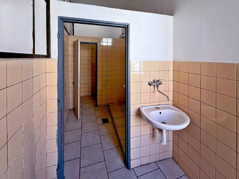 Prodej nájemního (činžovního) domu 835 m², Prachatice