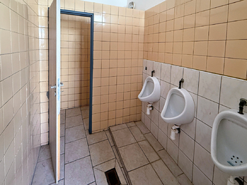 Prodej nájemního (činžovního) domu 835 m², Prachatice