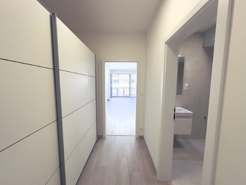 Pronájem bytu 1+kk v osobním vlastnictví 41 m², Praha 9 - Vysočany