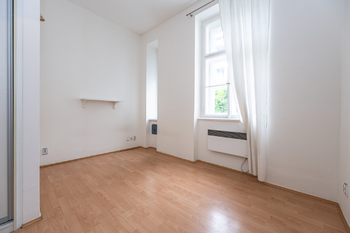 Pronájem bytu 2+1 v osobním vlastnictví 67 m², Praha 3 - Žižkov