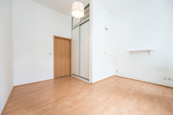 Pronájem bytu 2+1 v osobním vlastnictví 67 m², Praha 3 - Žižkov