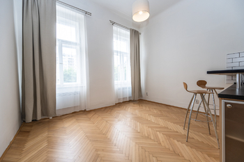 Pronájem bytu 2+1 v osobním vlastnictví 67 m², Praha 3 - Žižkov