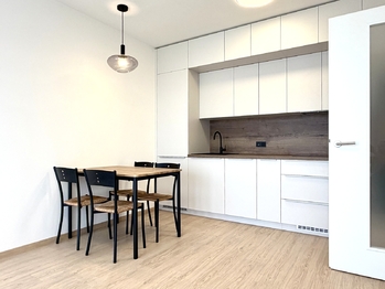 Pronájem bytu 2+kk v osobním vlastnictví 40 m², Hostivice