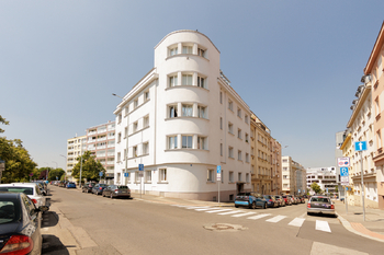 Dům po rekonstrukci - Prodej bytu 2+1 v osobním vlastnictví 43 m², Praha 4 - Nusle 