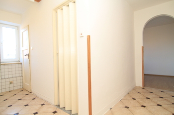 Vstupní chodba - Prodej bytu 5+kk v osobním vlastnictví 83 m², Karlovy Vary