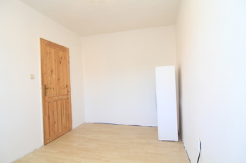 Pokoj 2 v mezonetu - Prodej bytu 5+kk v osobním vlastnictví 83 m², Karlovy Vary
