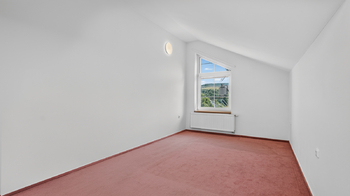 Prodej domu 260 m², Nižbor