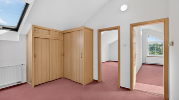 Prodej domu 260 m², Nižbor