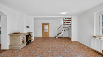 Prodej domu 260 m², Nižbor