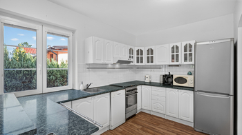 Prodej domu 260 m², Nižbor